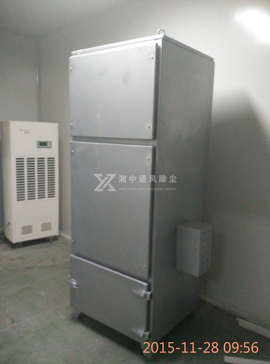 長(zhǎng)沙日成晟食品廠（車(chē)間通風(fēng)除塵設(shè)備使用現(xiàn)場(chǎng)）